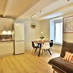 L'ecrin Du Bourg - 2 Min Chateau & Maison Bernadette * 卢德